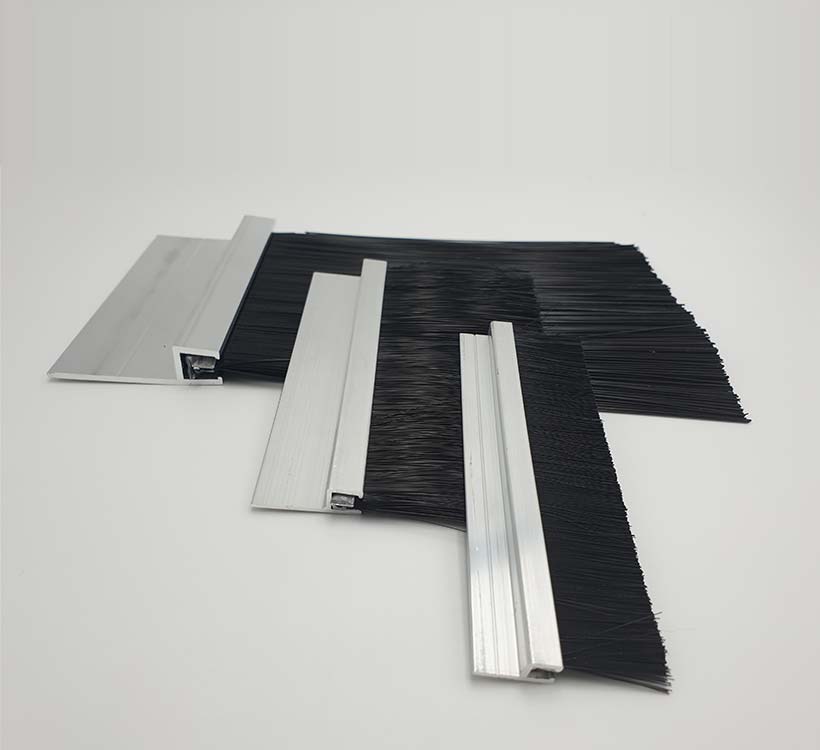 Burletes - cepillos bajo puertas