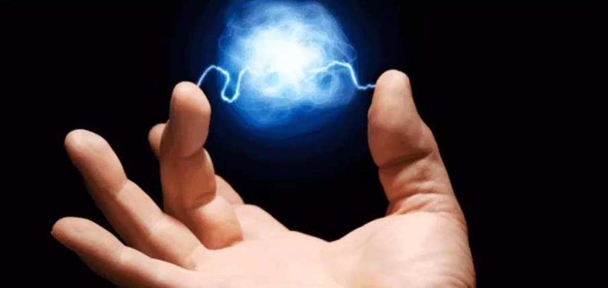 Qué es la carga estática y cómo la eliminan los cepillos